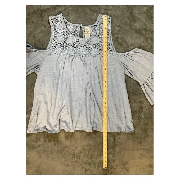 Time and Tru Women's Blue Cold Shoulder Blouse XXL - Picture 4 of 6